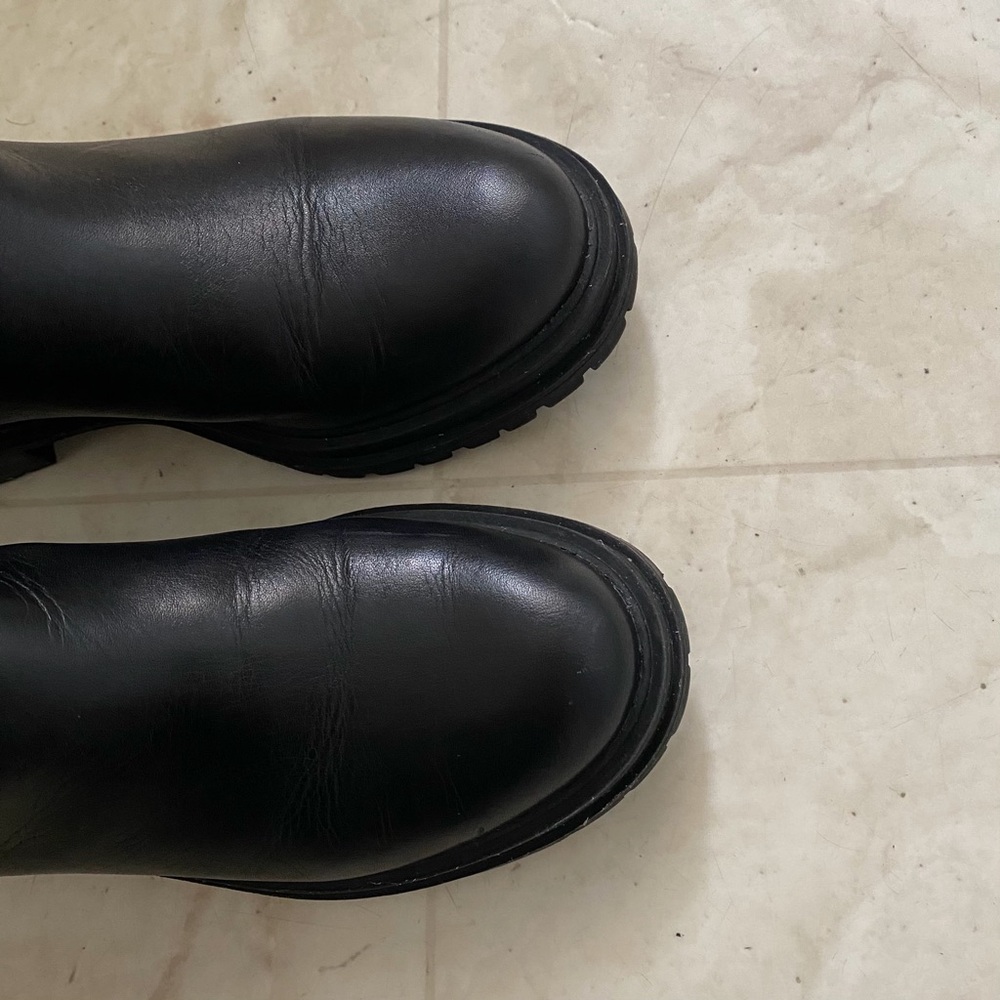 $198 Madewell Bradley Black Leather Chelsea Lugsole Ankle Boots Booties Size 6 - Picture 9 of 15